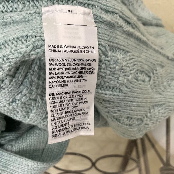 Chico's Women's Cable Stitch Knit Cardigan - Wool Cashmere Blend Medium - Picture 6 of 12